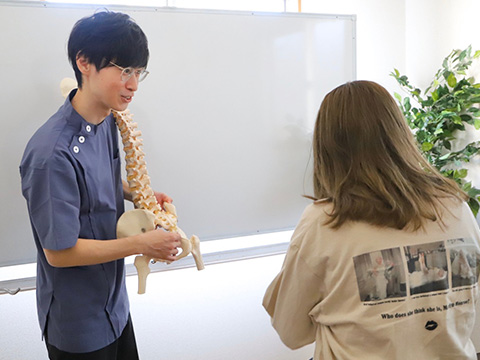 骨盤矯正整体サロンロイヤルキャリッジトレーニングルーム